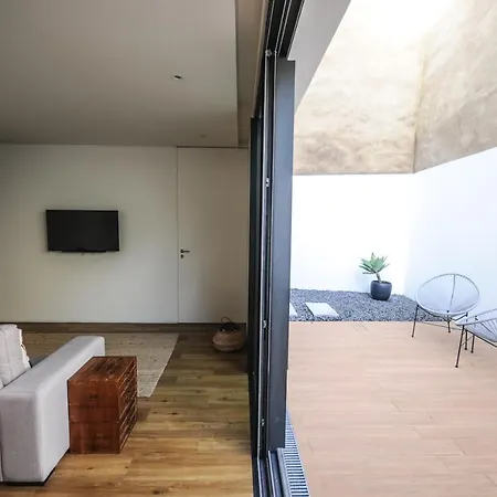 Aljube Residences I - Novo, Com Terraco, Centro Pdl Apartment *